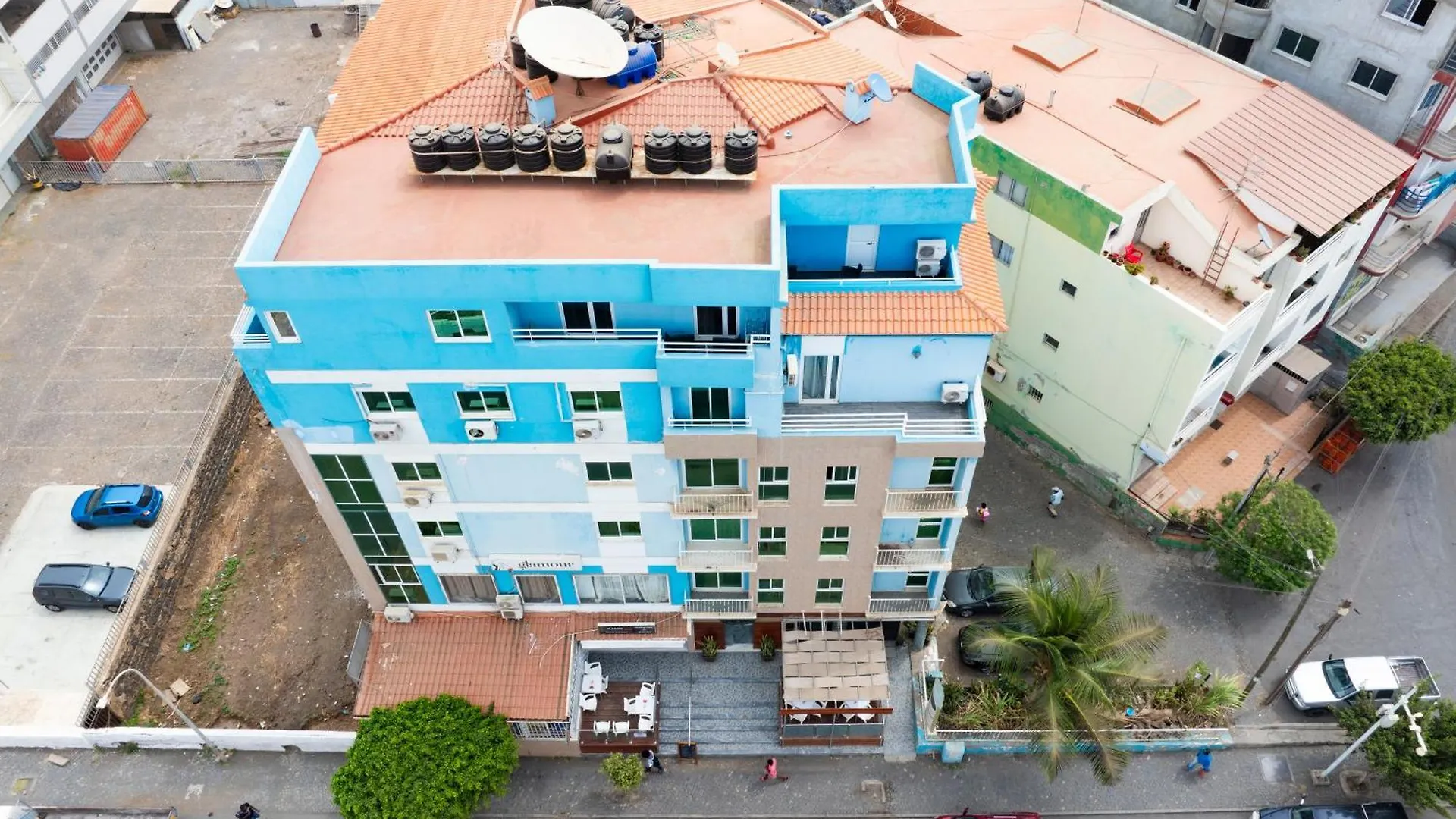 City Center Charm: 1-Bdr Apt In Palmarejo - Lcgr Praia